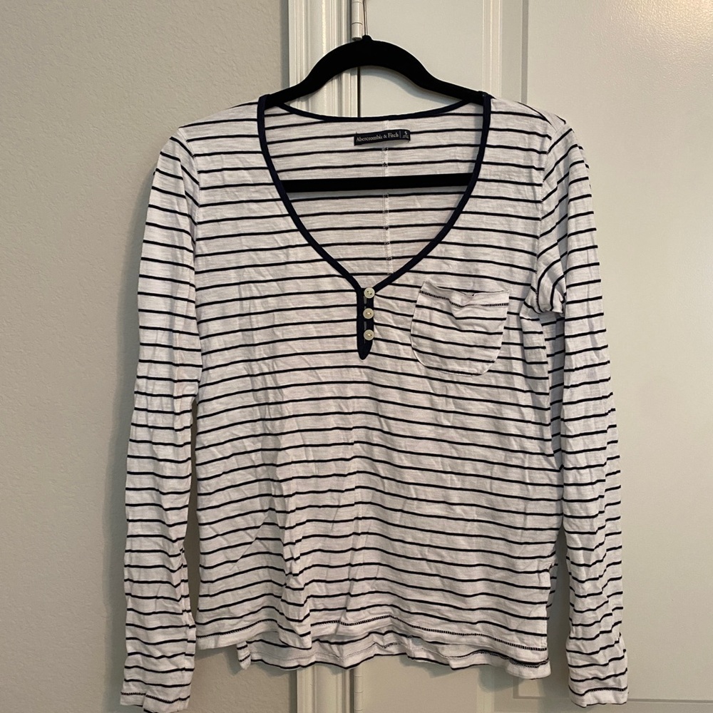 Abercrombie & Fitch Slim Top size S women t-shirt